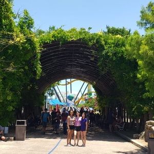 Meet your Posher, Leslie